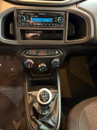 CHEVROLET-ONIX-2018