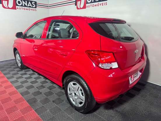 CHEVROLET-ONIX-2015