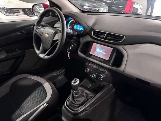 CHEVROLET-ONIX-2015