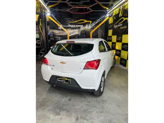 CHEVROLET-ONIX-2018