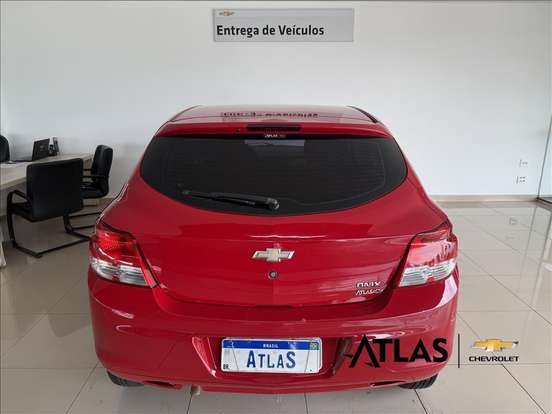 CHEVROLET-ONIX-2016