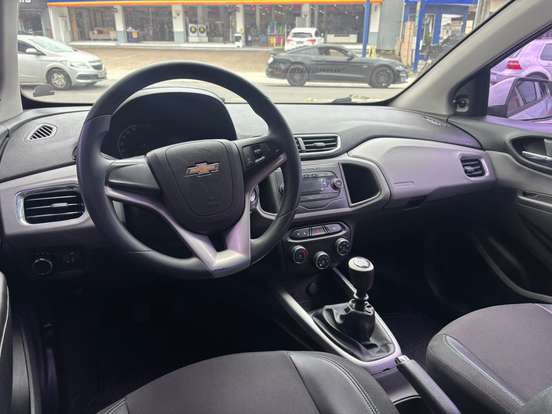 CHEVROLET-ONIX-2018
