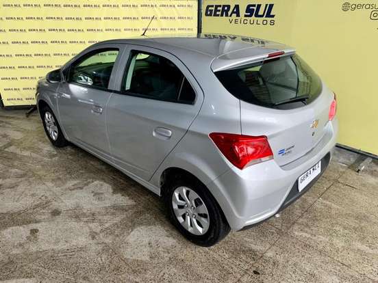 CHEVROLET-ONIX-2016