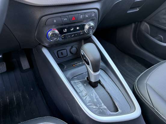 CHEVROLET-ONIX-2024
