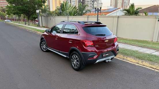 CHEVROLET-ONIX-2016