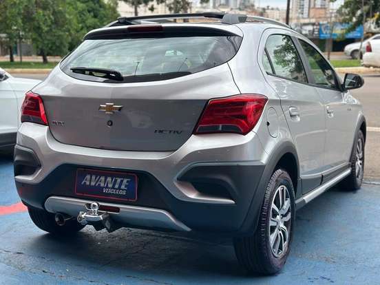 CHEVROLET-ONIX-2017