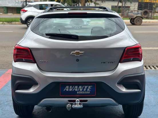 CHEVROLET-ONIX-2017