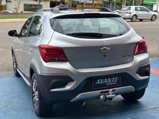 CHEVROLET-ONIX-2017
