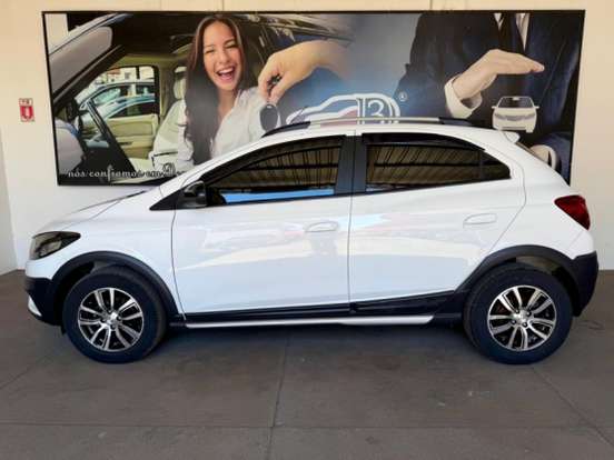 CHEVROLET-ONIX-1.4 MPFI ACTIV 8V FLEX 4P AUTOMÁTICO CHEVROLET-ONIX-2017