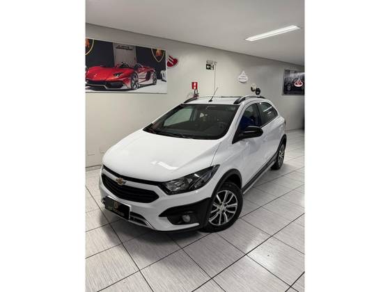 CHEVROLET ONIX 1.4 MPFI ACTIV 8V FLEX 4P AUTOMÁTICO