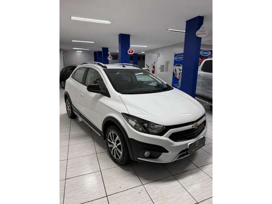 CHEVROLET-ONIX-2018