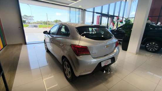 CHEVROLET-ONIX-2019