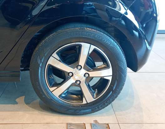 CHEVROLET-ONIX-2016