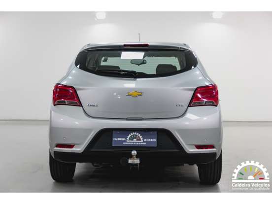 CHEVROLET-ONIX-2018