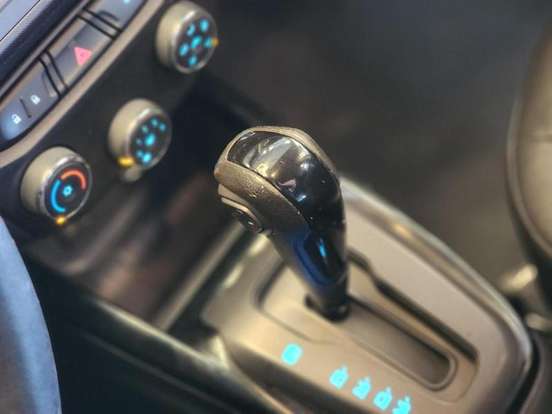 CHEVROLET-ONIX-2017