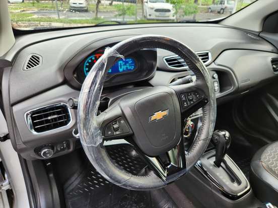 CHEVROLET-ONIX-2017