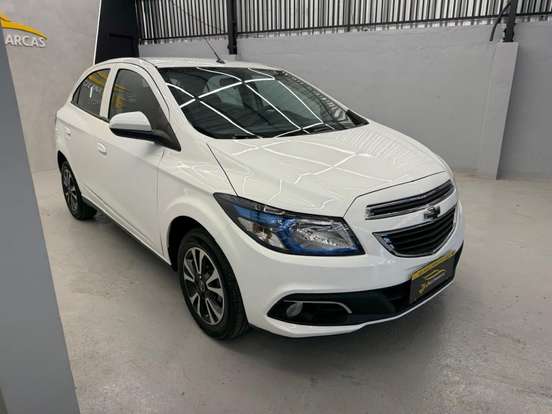 CHEVROLET-ONIX-2013