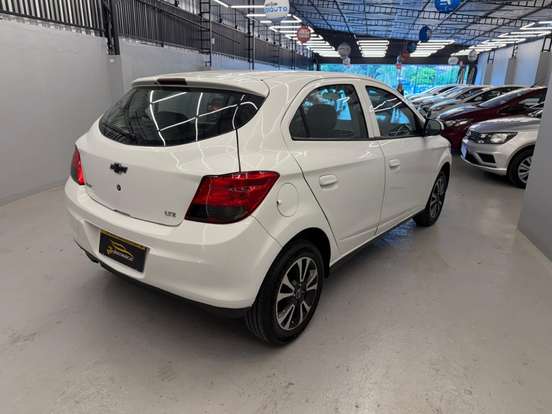 CHEVROLET-ONIX-2013