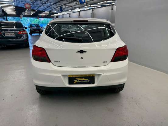 CHEVROLET-ONIX-2013
