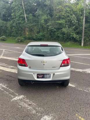 CHEVROLET-ONIX-2016