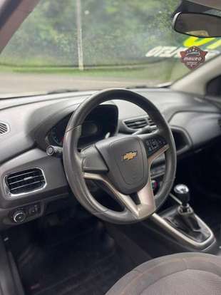 CHEVROLET-ONIX-2016