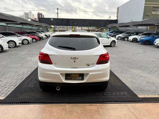 CHEVROLET-ONIX-2014