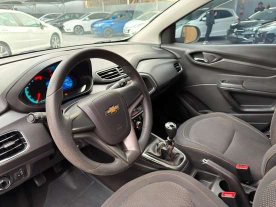 CHEVROLET-ONIX-2014