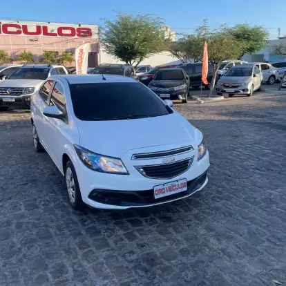 CHEVROLET-PRISMA-2014