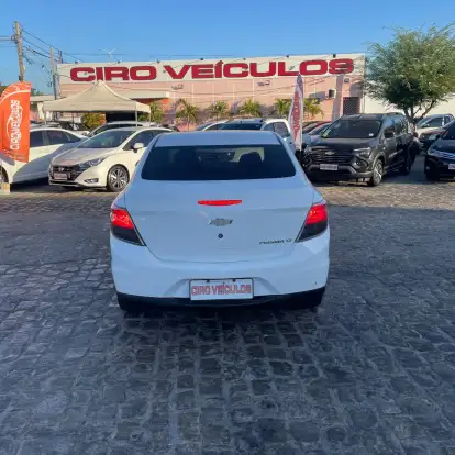 CHEVROLET-PRISMA-2014