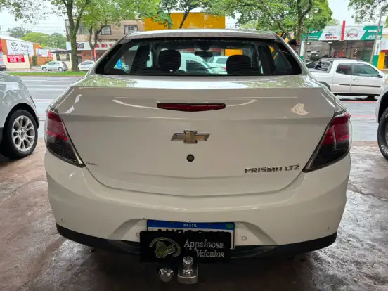 CHEVROLET-PRISMA-2014