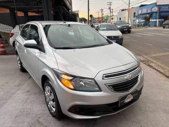 CHEVROLET-PRISMA-2013