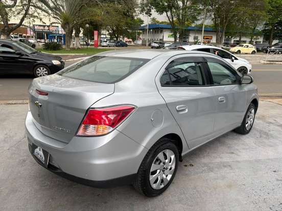 CHEVROLET-PRISMA-2013