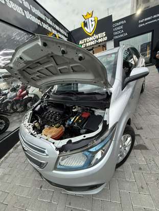 CHEVROLET-PRISMA-2014