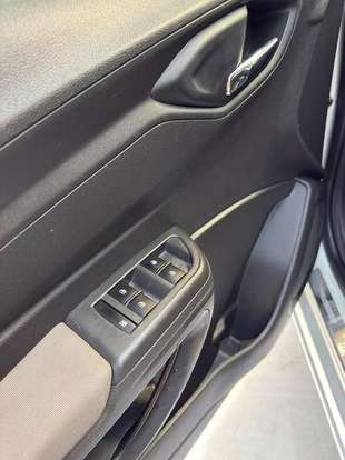 CHEVROLET-PRISMA-2015
