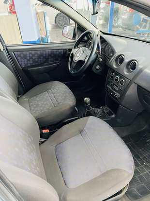 CHEVROLET-PRISMA-2010