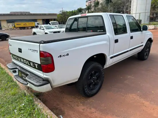 CHEVROLET-S10-2.8 STD 4X4 CD 12V TURBO INTERCOOLER DIESEL 4P MANUAL CHEVROLET-S10-2003