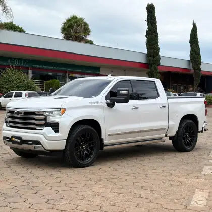 CHEVROLET SILVERADO 5.3 V8 GASOLINA 1500 HIGH COUNTRY 4X4 AUTOMÁTICO