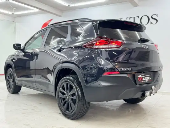 CHEVROLET-TRACKER-2023