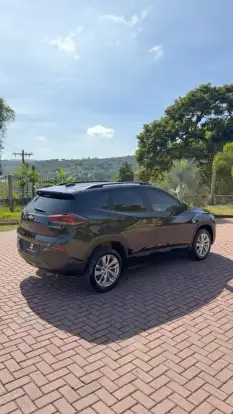 CHEVROLET-TRACKER-2023