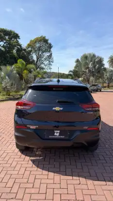 CHEVROLET-TRACKER-2023