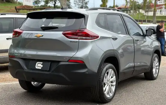 CHEVROLET-TRACKER-2023