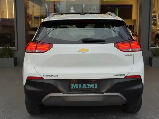 CHEVROLET-TRACKER-2023
