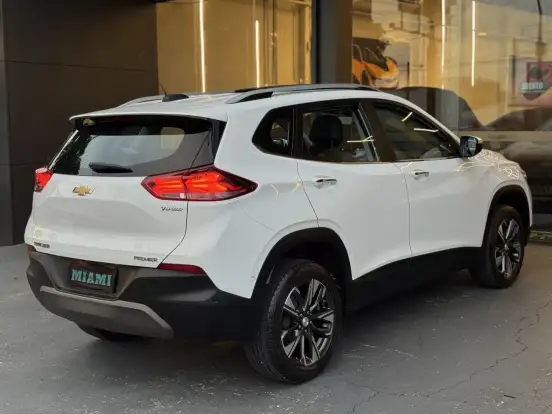 CHEVROLET-TRACKER-2023