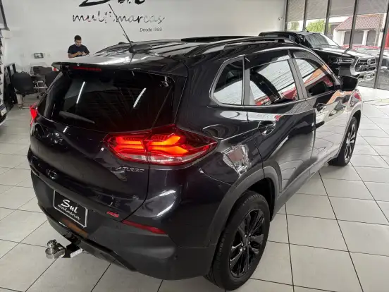 CHEVROLET-TRACKER-2023