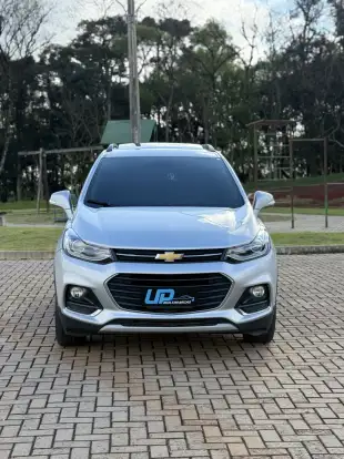 CHEVROLET-TRACKER-2017