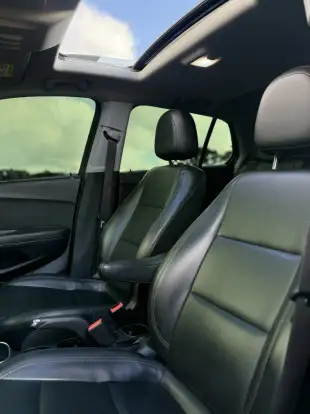 CHEVROLET-TRACKER-2017