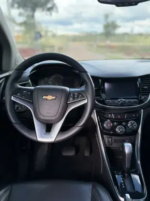 CHEVROLET-TRACKER-2017