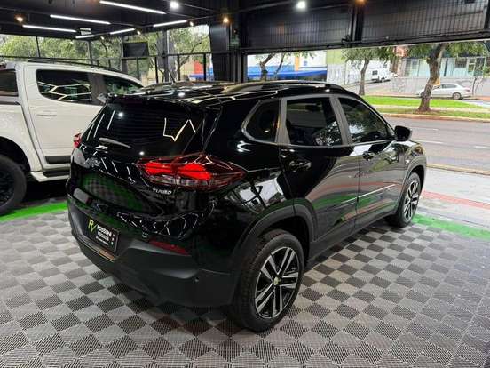 CHEVROLET-TRACKER-2023