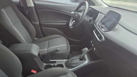 CHEVROLET-TRACKER-2023