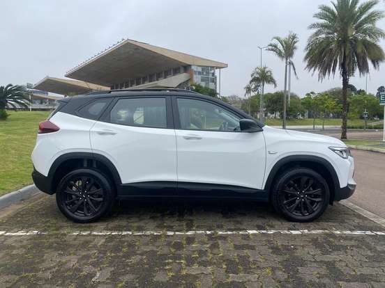 CHEVROLET-TRACKER-2022